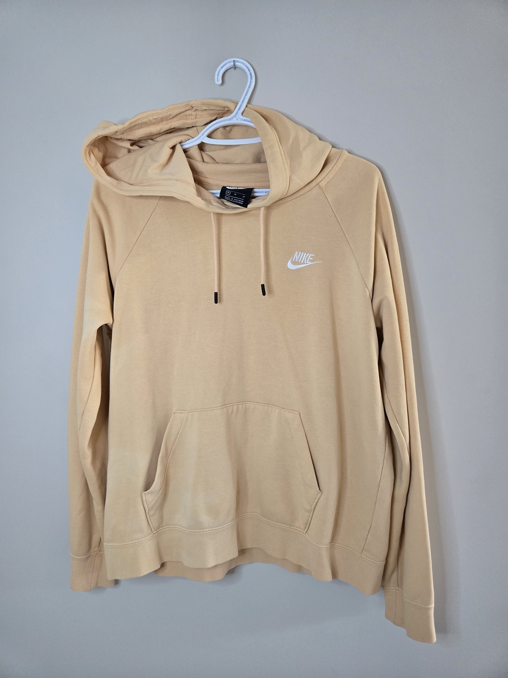 Nike Women's peach pullover hoodie, white embroidered swoosh, front pocket, new